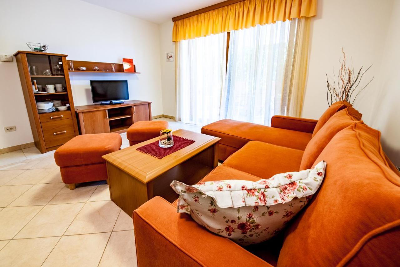 Villa Magnolija Cres Bagian luar foto