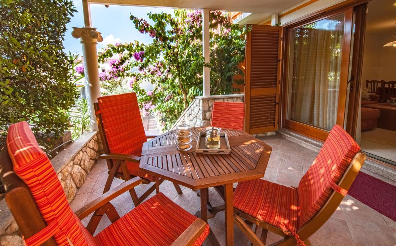 Villa Magnolija Cres Bagian luar foto