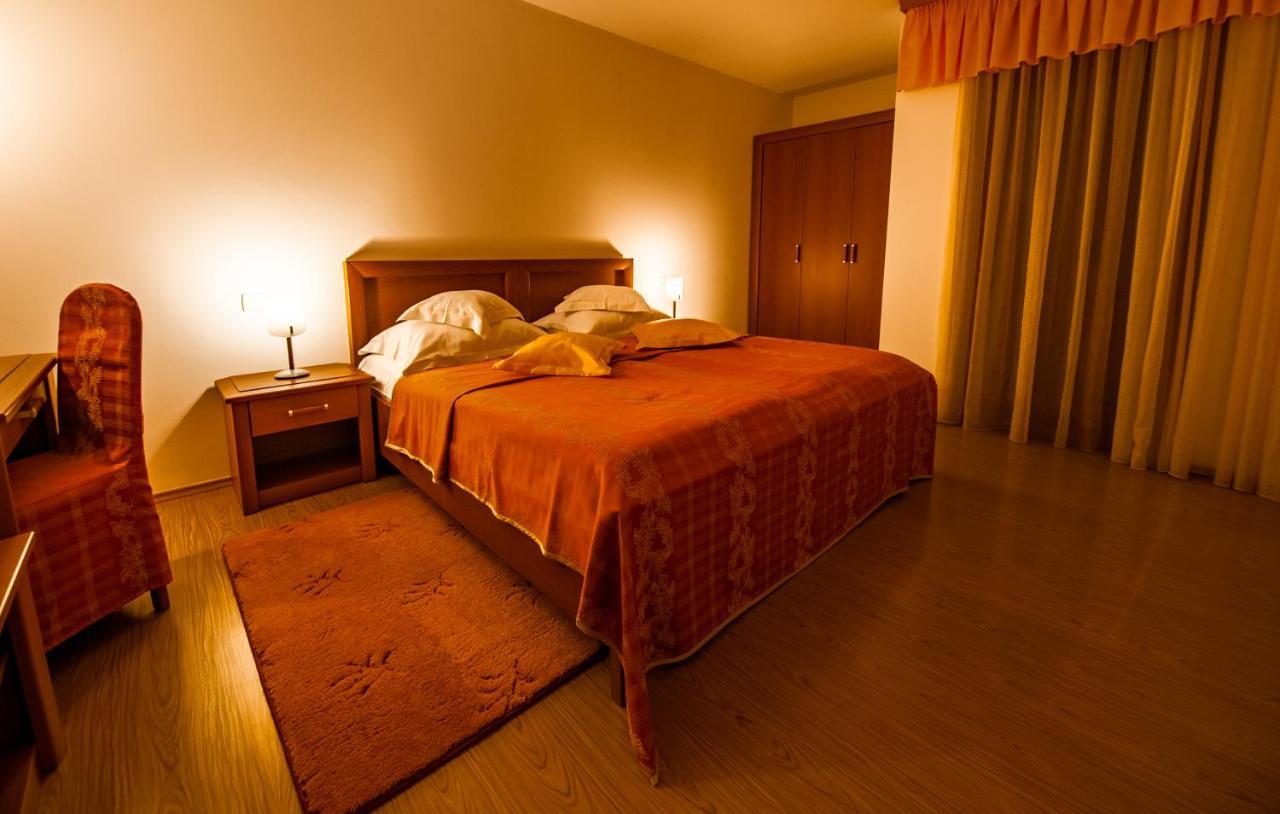 Villa Magnolija Cres Bagian luar foto