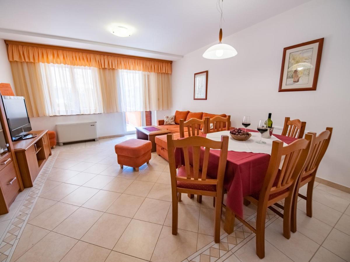 Villa Magnolija Cres Bagian luar foto