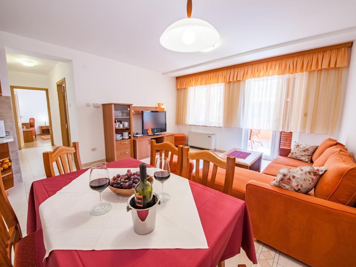 Villa Magnolija Cres Bagian luar foto