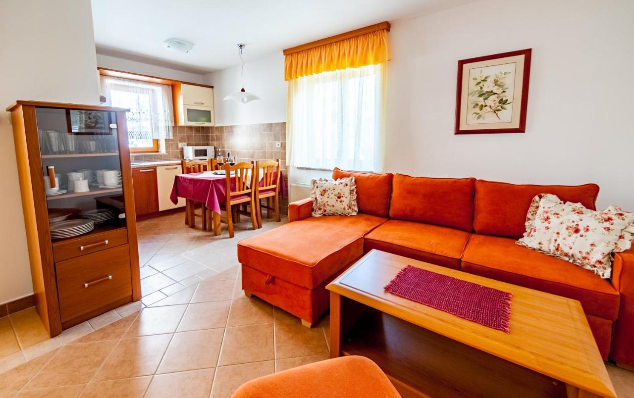 Villa Magnolija Cres Bagian luar foto